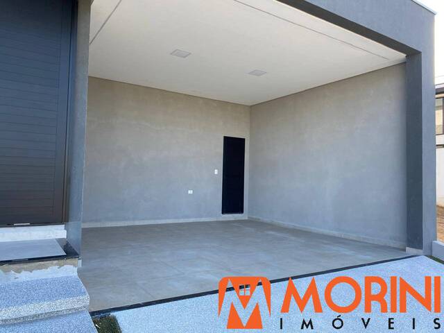 #20 - Casa para Venda em São José dos Campos - SP - 2