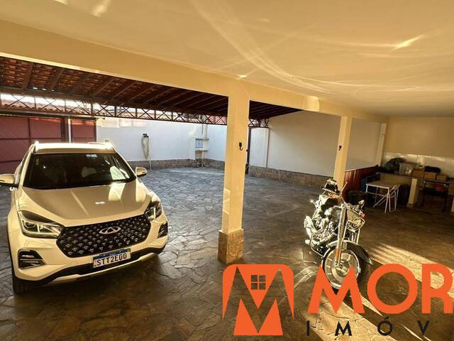 #26 - Casa para Venda em São José dos Campos - SP - 2