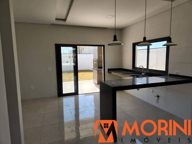 #49 - Casa para Venda em Caçapava - SP - 3