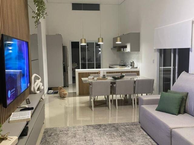 #70 - Casa para Venda em Caçapava - SP - 1