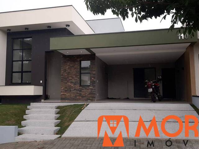 #77 - Casa para Venda em Caçapava - SP - 1