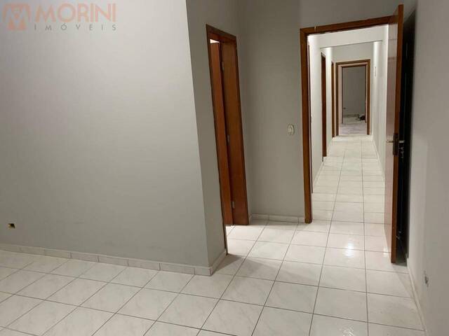 Casa para Venda em São José dos Campos - 4