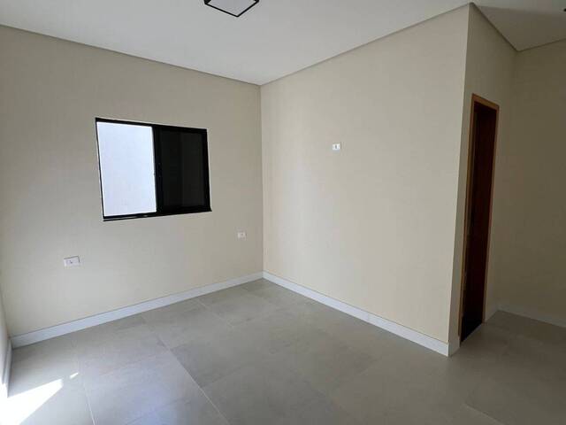 Casa para Venda em São José dos Campos - 5