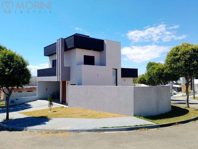 #120 - Casa para Venda em Caçapava - SP - 2