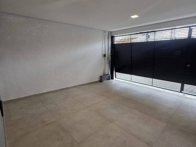 #25 - Casa para Venda em São José dos Campos - SP - 2