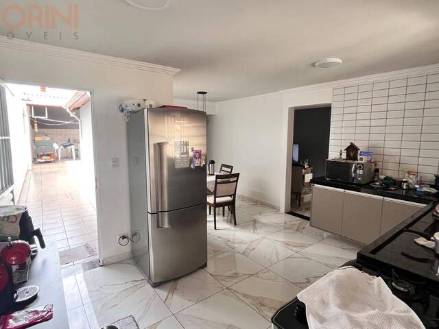 Casa para Venda em São José dos Campos - 4