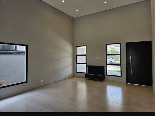 #158 - Casa em condomínio para Venda em Caçapava - SP - 2