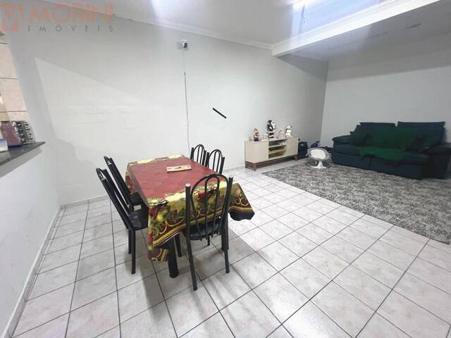 Casa para Venda em São José dos Campos - 4