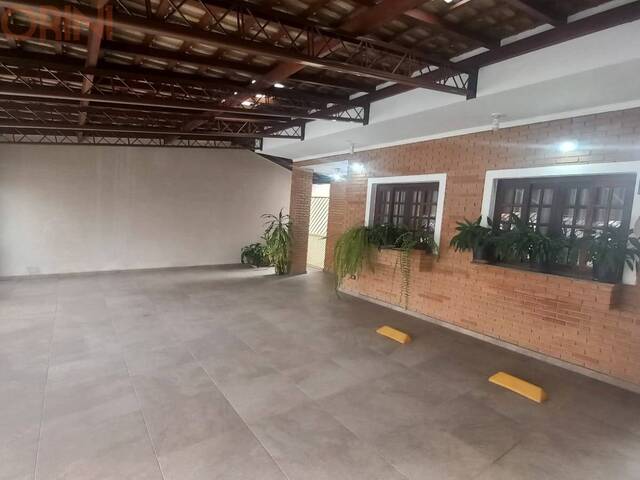 Casa para Venda em São José dos Campos - 3