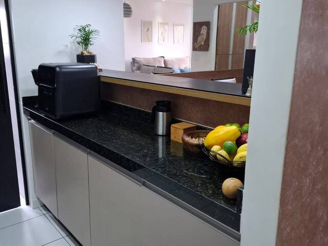 #208 - Apartamento para Venda em Jacareí - SP - 2